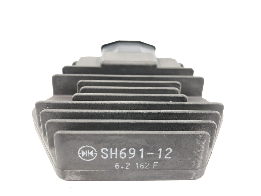 SWM SM 125 R [2018] - 电压调节器 整流器 调节器 交流发电机调节器