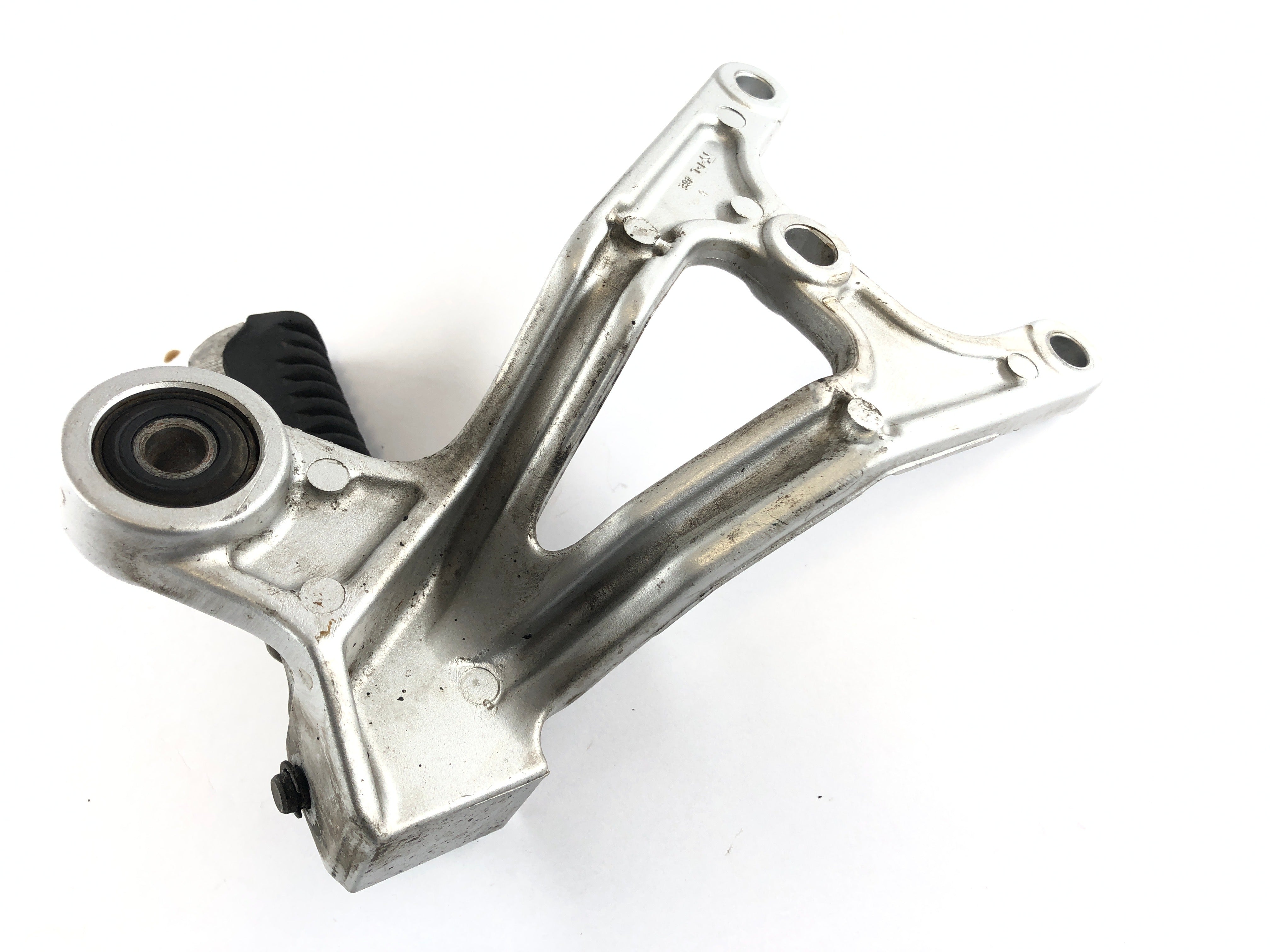 Suzuki GSX-R 1100 W GU75 C [1993] - Passenger footrest left with bracket