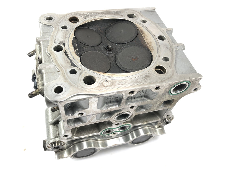 Ducati 999 H4 [2003]  - 前面的气缸盖