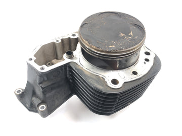 BMW R 1200 GSアドベンチャーR12 [2012]  - 右側にピストンを備えたシリンダー