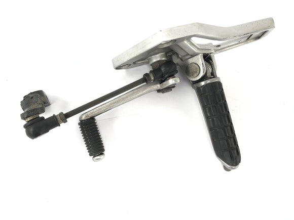 Kawasaki ZX -10 ZXT00B [1990] - footrest system on the left with switching cliffs and switching pedal footrest