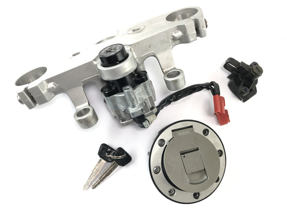 Yamaha XJR 1300 RP06 [2002] - Schlosssatz Tankschloss Gabelbrücke oben mit Zündschloss