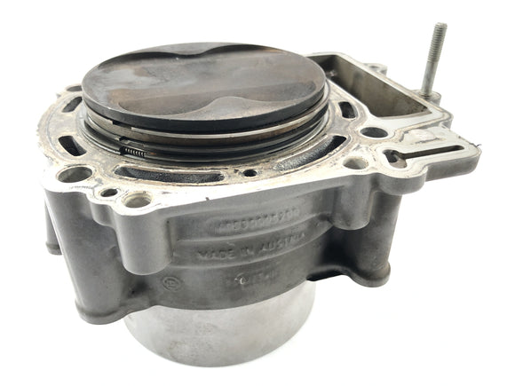 KTM 950 SM LC8 [2008] - Cylinder z tłokami z przodu