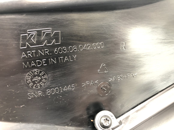 KTM 1050 Adventure [2017] - Sivupäällyste Oikea verhous takaverhous