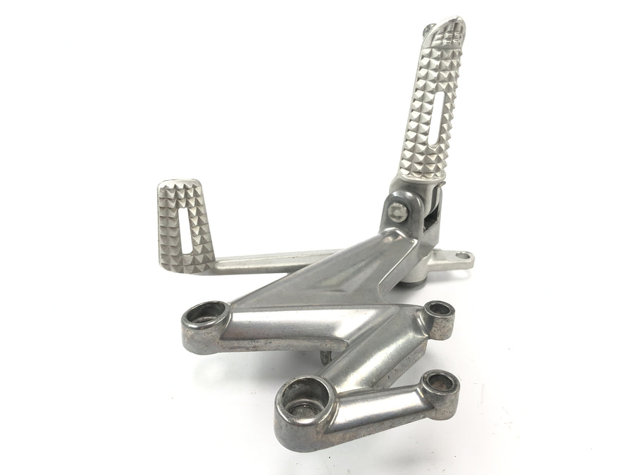 Triumph Street Triple R 675 D67LD [2010] - footrest system driver footrest right with brempedal