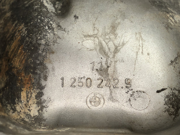 BMW R75/5 [1973] - крышка клапана слева