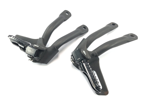 Yamaha MT 03 RM02 [2007] - Fußrastenanlage Sozius Fußrasten Halter hinten Paar