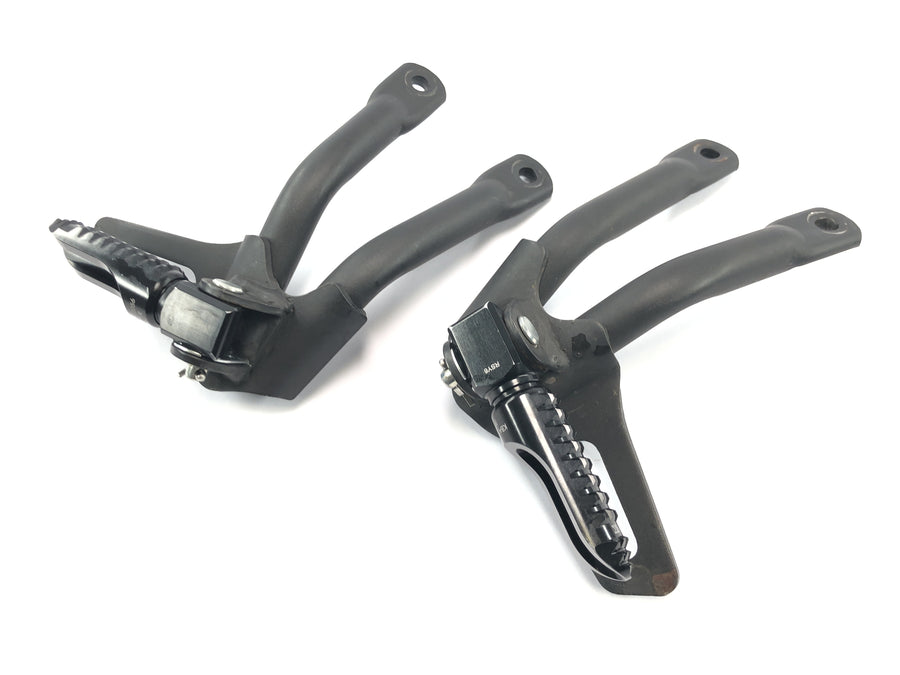 Yamaha MT 03 RM02 [2007] - Fußrastenanlage Sozius Fußrasten Halter hinten Paar