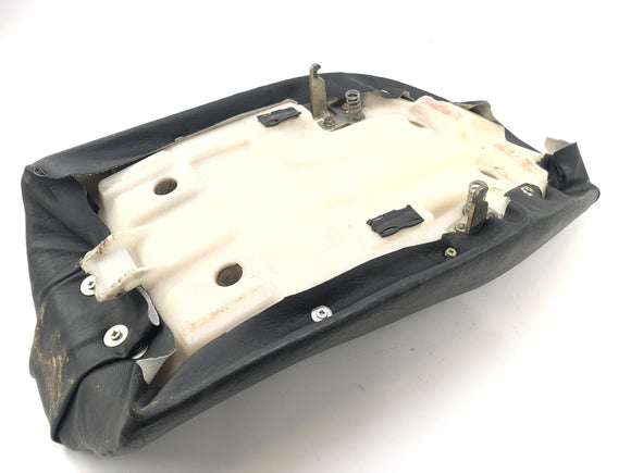 Yamaha RD 350 YPVS 31K [1984]  - 座椅凳