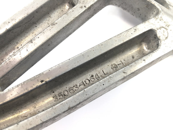 Kawasaki ZX 12 R ZXT20A [2001] - Piljonsfotstöd kvar med hållare