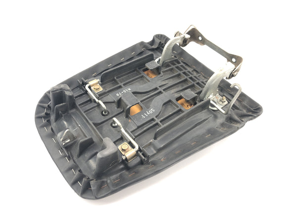 Honda CBR 900 RR Fireblade SC33 [2000] - Сиденье заднего пассажира, сиденье заднего пассажира