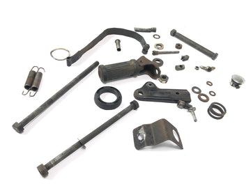 DKW NZ 250 [1938] - restes de vis de support de pièces, lot mixte