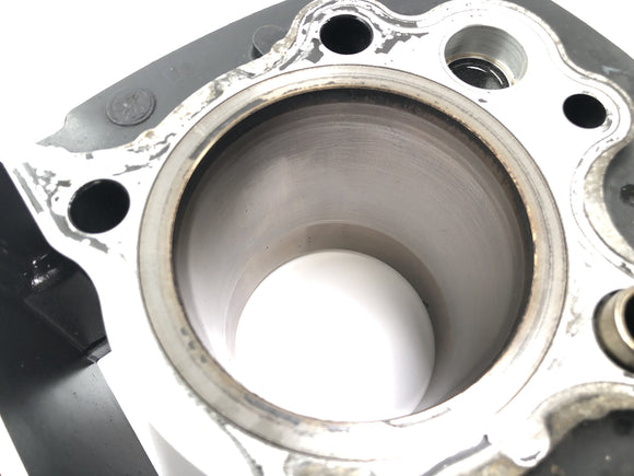 Yamaha XVS 650 Drag Star VM03 [2001] - Cylinder med stempler foran