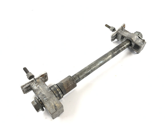 Honda CBR 1000 F SC24 [1991] - Задняя ось с натяжкой цепи