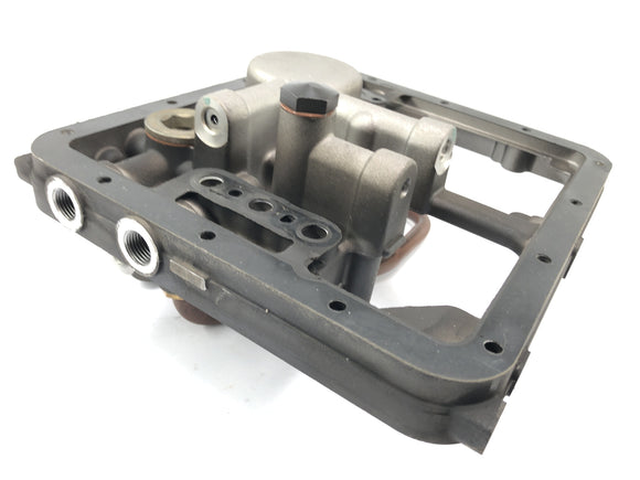 Moto Guzzi Stelvio 1200 4V [2009] - Grabación de filtro de aceite en la bandeja de aceite