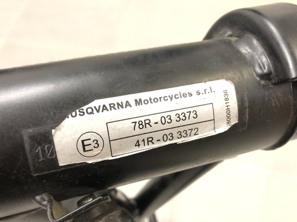 Husqvarna SM 630 A4 [2010] - quadro com papéis