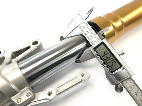 Benelli TNT 1130 [2009] - Teleskopgaffel med axel