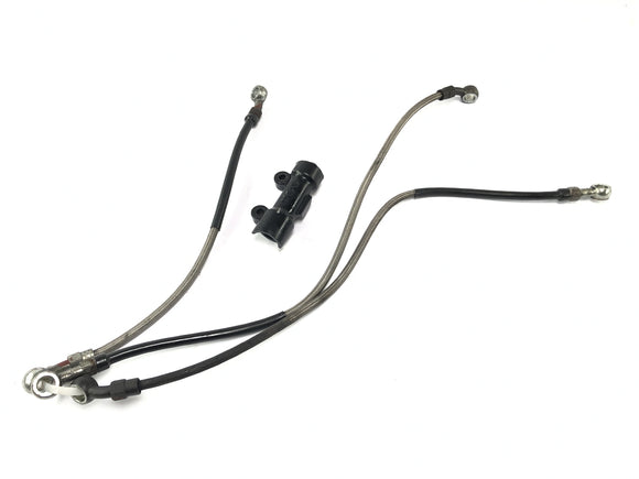 Triumph Daytona 900 T300 [1993] - Linha de freio na frente de aço flexível