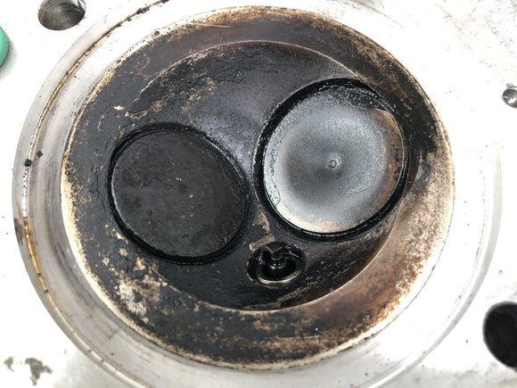 Ducati Monster M600 [1995] - culasse du cylindre avant