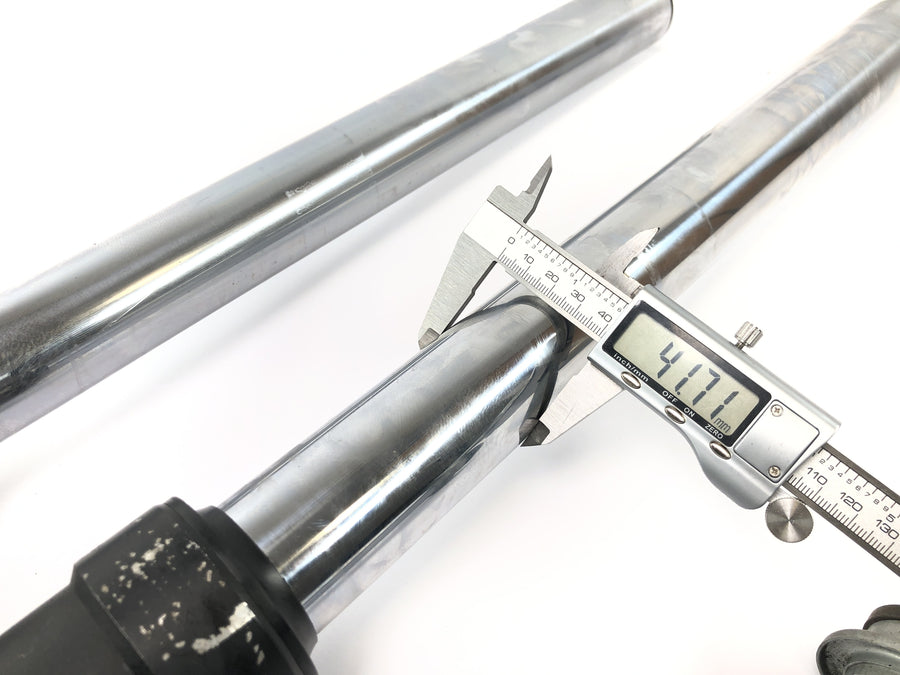 BMW K 1100 LT [1993] - Garfo dianteiro telescópico com eixo