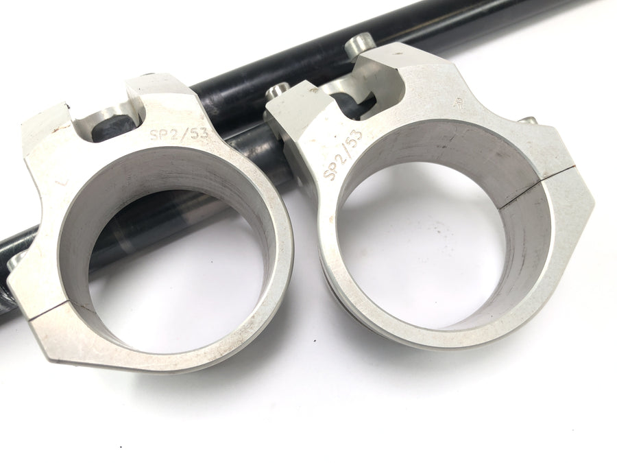 Aprilia SL 1000 Falco PA [2000] - Ohjaustanko Fum vasemmalla ja oikealla pidikkeellä -on Poles -alumiinihopea