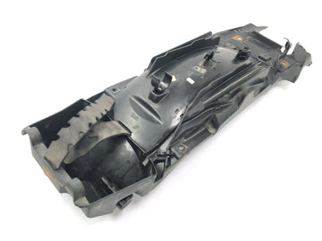 BMW R 1200 GS Adventure R12 [2012] - Ochrana protiplachovací ochrany vnitřního blatníku zakrývající čištění vzadu