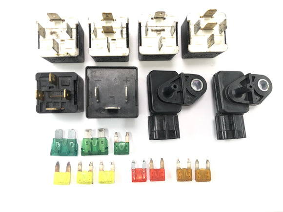 Triumph Speed Triple 1050 515NJ [2007] - set sensori fusibili relè, lotto misto