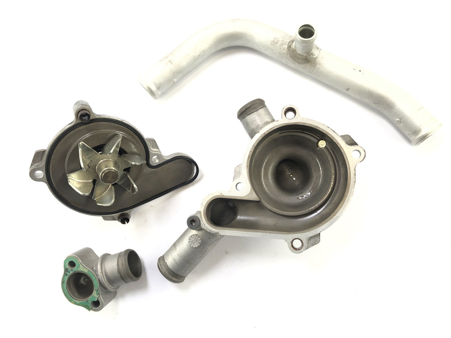 Aprilia RSV4 1000 [2010] - Habitação da bomba de água com defeito