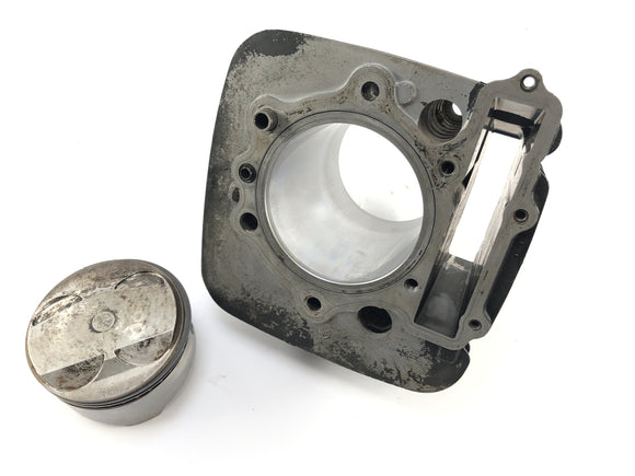 ヤマハTT 600 59X [1986]  - ピストンシリンダー付きシリンダーが溶接されています