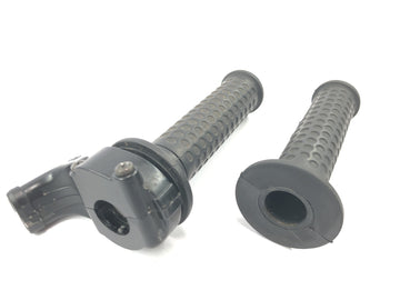 Yamaha GTS 1000 4FV [1997] - Gashåndtagsbeslag med styrgreb til højre og venstre