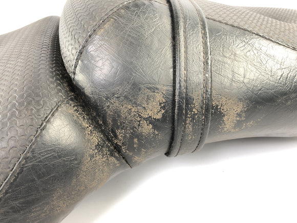 川崎vn 800 Classic [2000]  - 带磨损迹象的长凳