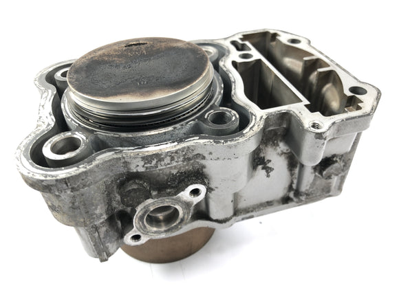 Honda XRV 750 Africa Twin RD04 [1990] - Zylinder mit Kolben vorne