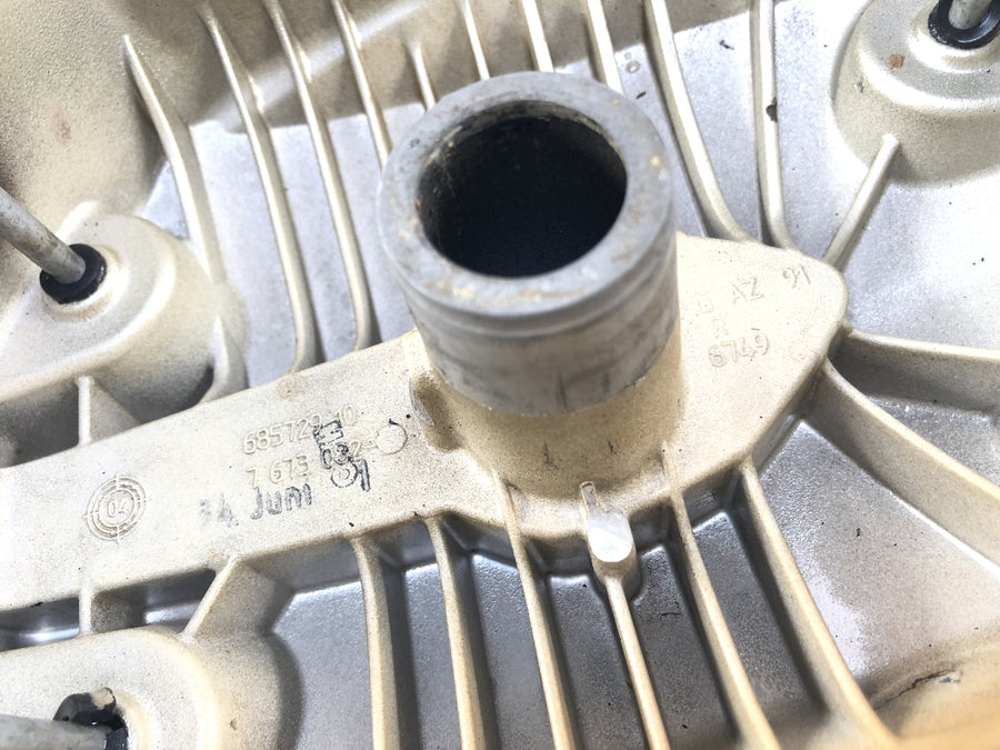 BMW R 1200 GS R12 K25 [2003] - Ventildeckel rechts