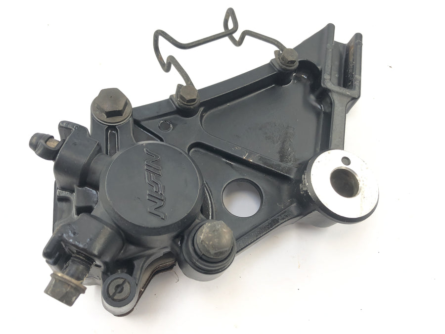 Honda CB 750 RC42 [1996] - Pinça de freio na parte traseira com placa de ancoragem
