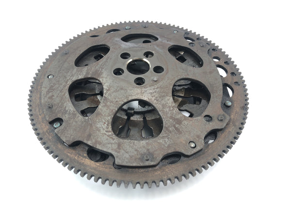 BMW R 1200 GS Adventure R12 [2012] - Kytkentäkytkin heilahti pyörän vauhtipyöräpyörä