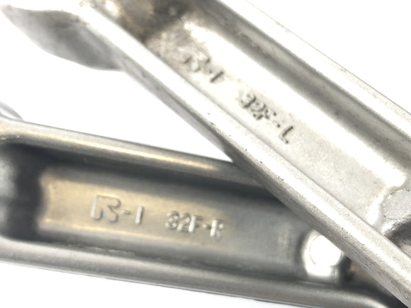 スズキGSF 1200 S Bandit WVA9 [2003]  - 左右のフットレストにホルダーを備えた小児のフットレスト