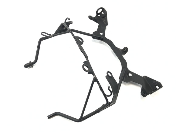 Suzuki VZ 1500 WVCU [2011] - Кронштейн держателя лампы передний