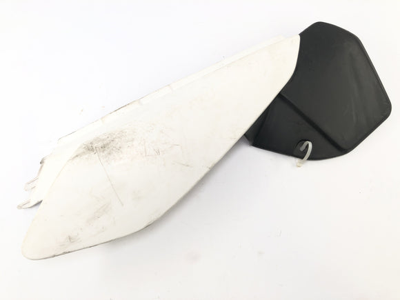 YAMAHA DT 125 DE06 [2005] - PAGINA KLEIDING AAN DE RECHTS EN LINK