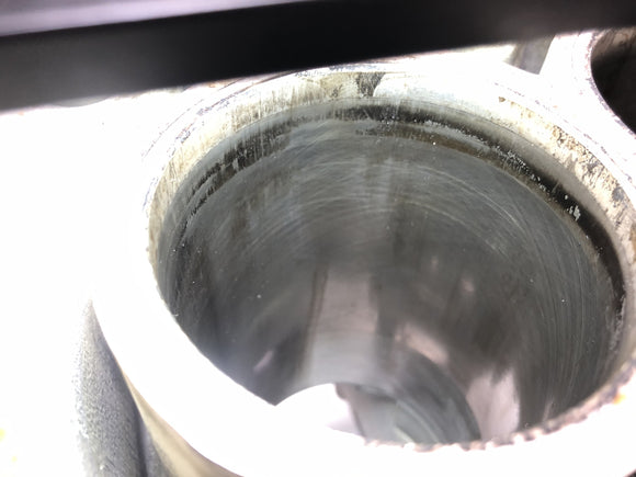 BMW K 100 RT [1988] - Цилиндр корпуса двигателя с поршнями