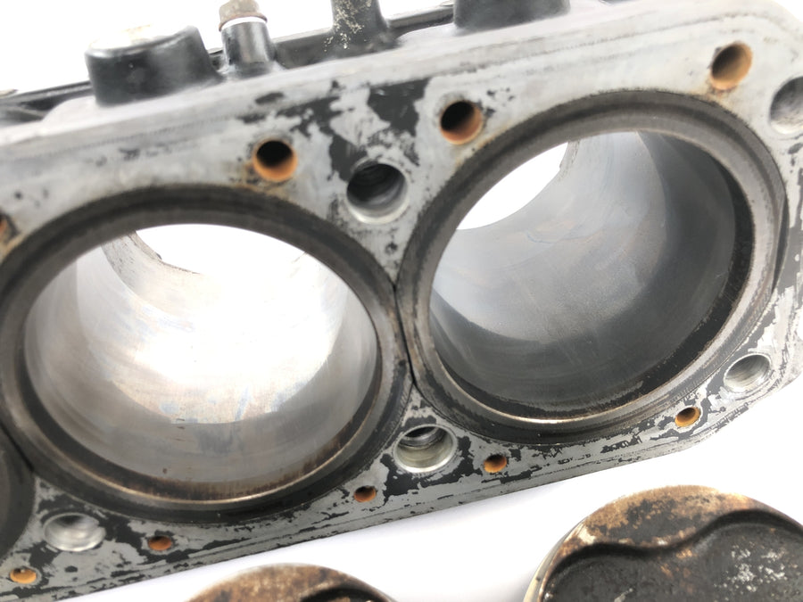 Kawasaki GPZ 1000 RX [1987] - cylindre avec piston bloc-cylindres banc de cylindres