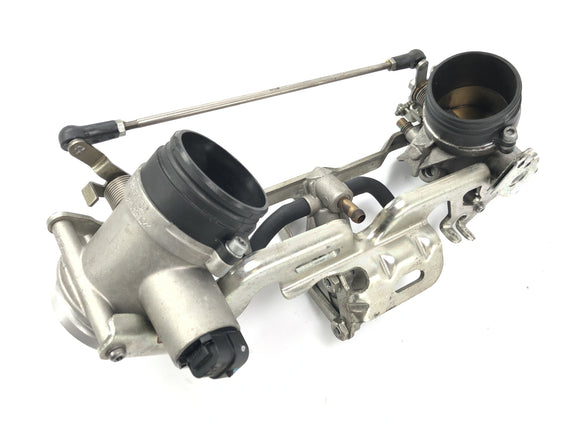 Moto Guzzi Stelvio 1200 4V [2009] - Gassventilinjeksjonssystem med stenger