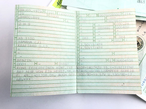 ヤマハXS 1100 2H9 [1978]  - 紙のあるフレーム