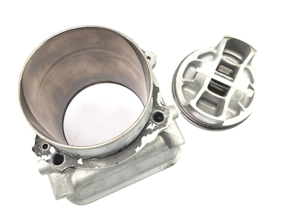 Ducati Monster S4R M4 [2004] - Zylinder mit Kolben vorne liegender Zylinder