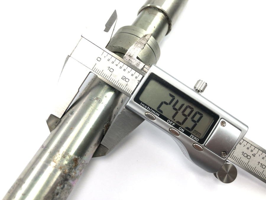 トライアンフ サンダーバード 900 T309RT [1995] - フォーク テレスコピックフォーク フロントアクスル付きフロントフォーク