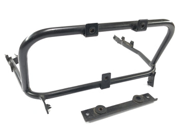 Triumph Daytona 900 T300 [1993] - chłodniejsza rama uchwyt chłodnicy