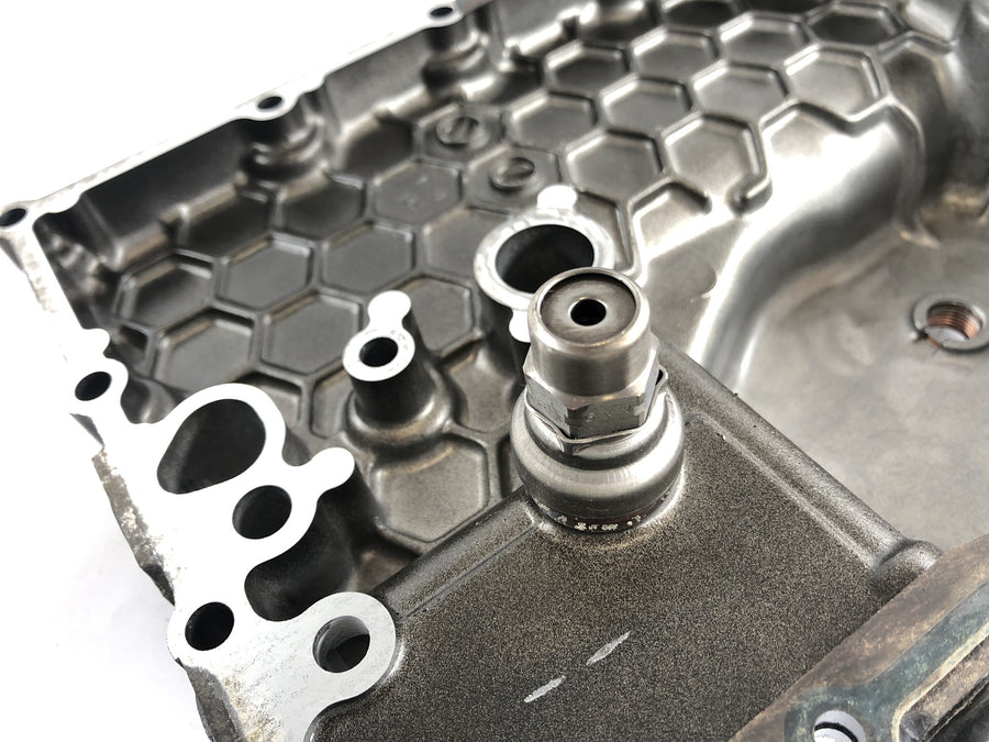Suzuki Bandit 1200 GV75A [1998] - Oil pan
