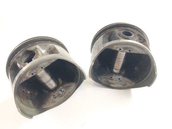 Yamaha XS 400 2A2 [1982]  - ピストン付きのシリンダー