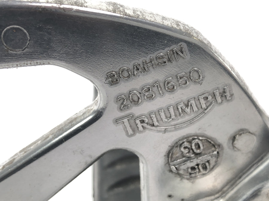 Triumph Sprint ST 1050 [2005] - Fußrastenanlage Fahrerfußraste Fußrastenplatte links mit Schaltpedal und Gestänge