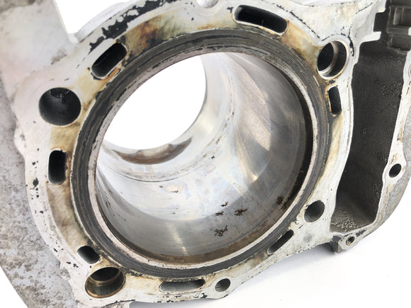 Kawasaki VN -15 VNT50A [1989] - Sylinteri, jonka takana on mäntä