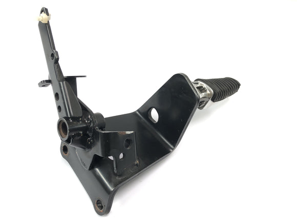 Suzuki VZ 1500 WVCU [2011] - Подножка водителя правая Подножка водителя с держателем